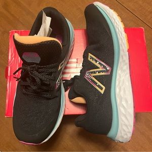 New Balance Tennis Shoes